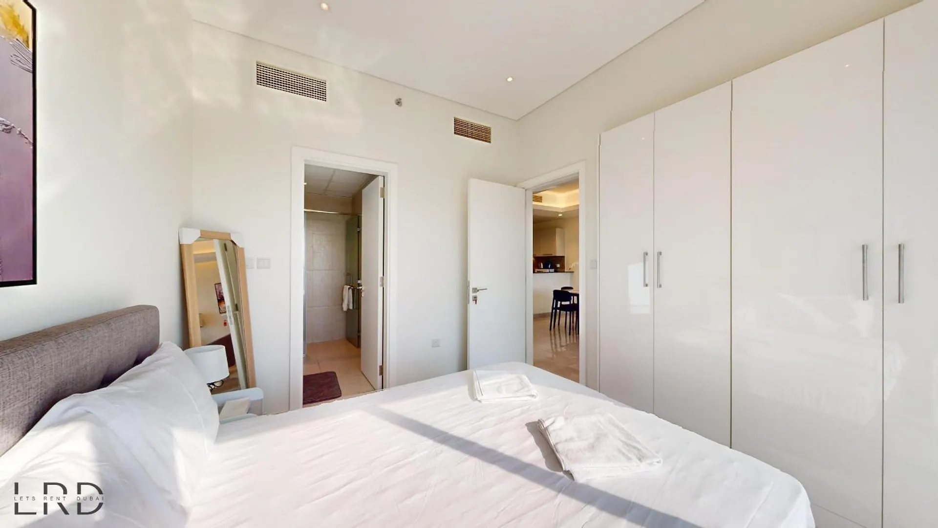 Elegant & Modern 1Br Apartment Dubai